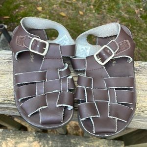 Jumping Jacks Leather sandal EUC sz 10-10.5 WIDE